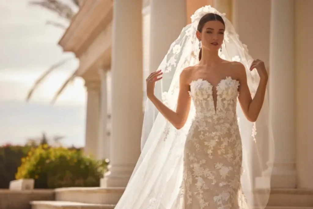 When Should i Get my Wedding Dress