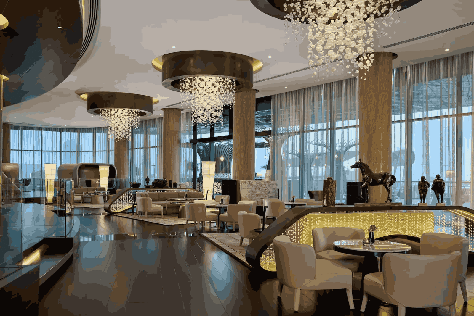 جراند حياة الخبر للمرافقين الطبيين من الإمارات إقامة مريحة وآمنة